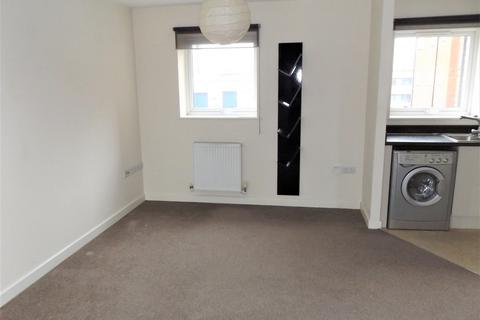 2 bedroom flat to rent, Albert Court, Cannock WS11