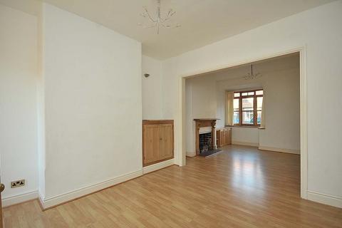 2 bedroom terraced house to rent, Cranford Avenue, Knutsford