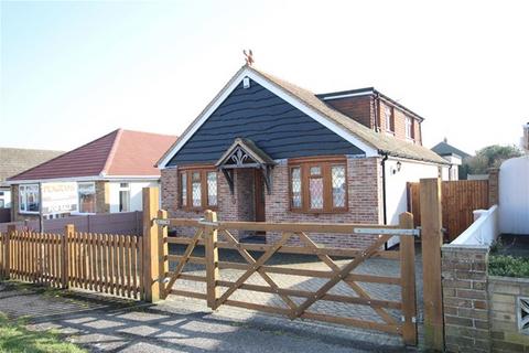 4 bedroom detached bungalow for sale, Queen Elizabeth Avenue, Clacton on Sea