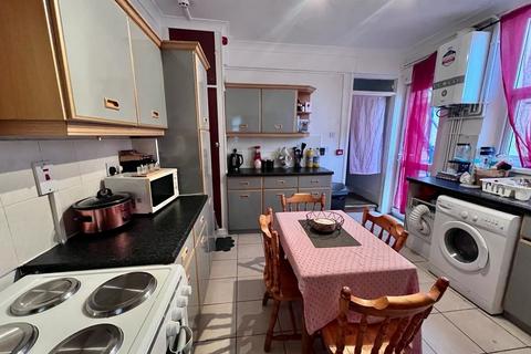 1 bedroom ground floor flat to rent, Beechwood Road, Uplands, Swansea