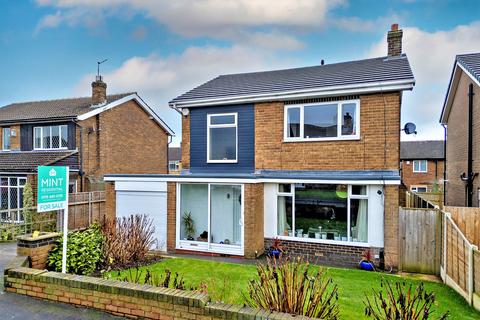 10 Strickland Crescent, Leeds, LS17 8JZ