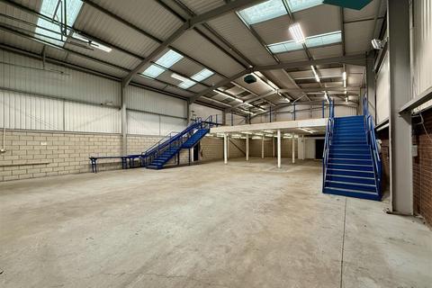 Warehouse to rent, Smeckley Wood Close, Chesterfield