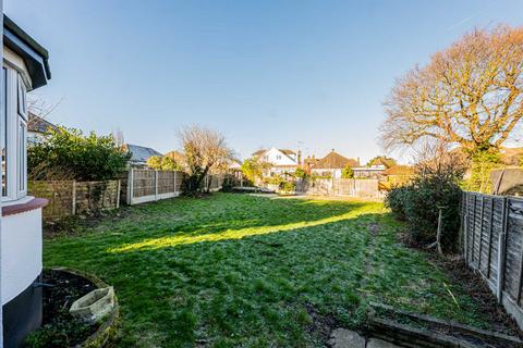 3 bedroom semi-detached bungalow for sale, Exford Avenue, Westcliff-on-sea, SS0