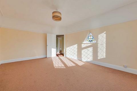 3 bedroom semi-detached bungalow for sale, Exford Avenue, Westcliff-on-sea, SS0