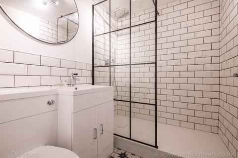 undefined, Bedford Hill, London, SW12