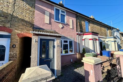 3 bedroom terraced house to rent, Bayford Road, Sittingbourne ME10