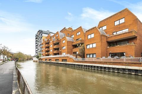 1 bedroom flat for sale, Central Reading,  Berkshire,  RG1