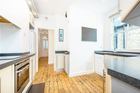 2 bedroom flat to rent, Vera Road, Fulham, SW6