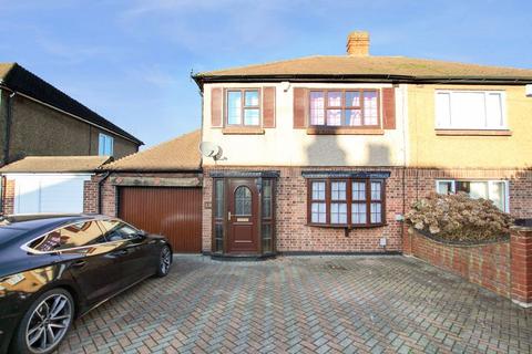 3 bedroom semi-detached house to rent, Brunswick Road, Bexleyheath