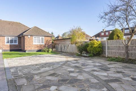 2 bedroom semi-detached bungalow for sale, Oakway Close, Bexley