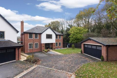 5 bedroom detached house for sale, Kestrel Close, Congleton