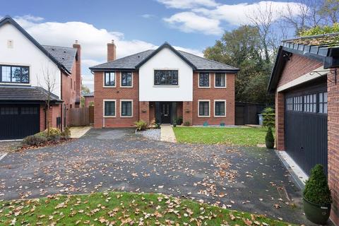 5 bedroom detached house for sale, Kestrel Close, Congleton