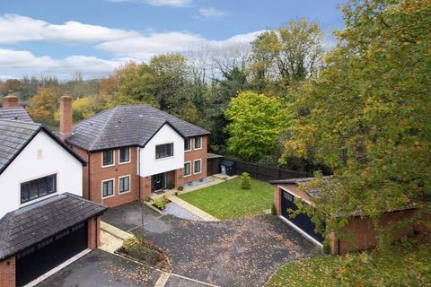 5 bedroom detached house for sale, Kestrel Close, Congleton