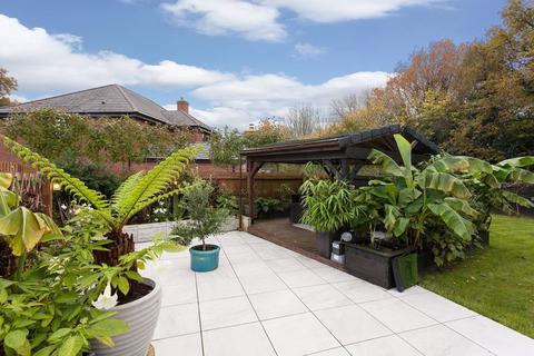 133 Kestrel Close, Congleton, CW12 3QX