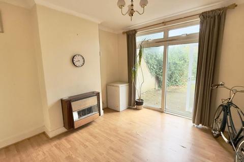 5 bedroom end of terrace house for sale, Cheltenham Place, Harrow HA3