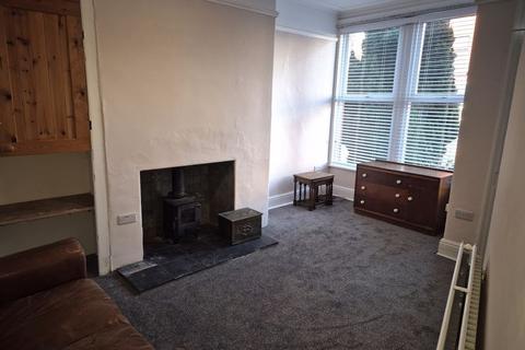 2 bedroom end of terrace house to rent, Lumley Grove, Leeds