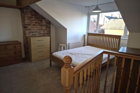 2 bedroom end of terrace house to rent, Lumley Grove, Leeds