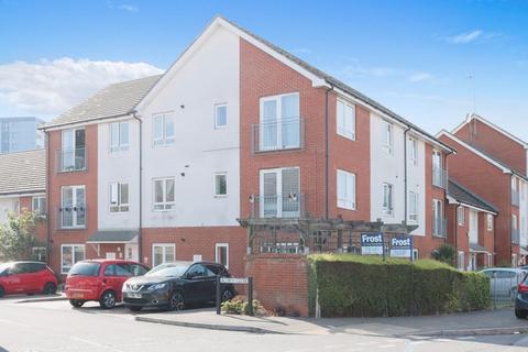 2 bedroom flat to rent, Acorn Close, Langley