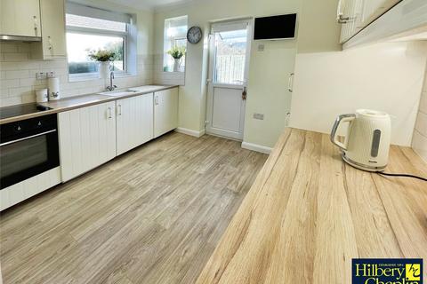 2 bedroom bungalow for sale, Roseberry Gardens, Upminster, RM14