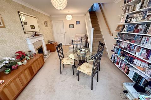 2 bedroom end of terrace house for sale, Chester Gardens, Sutton Coldfield, B73 5BF