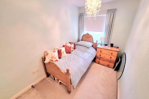 8 Chester Gardens, Sutton Coldfield, B73 5BF