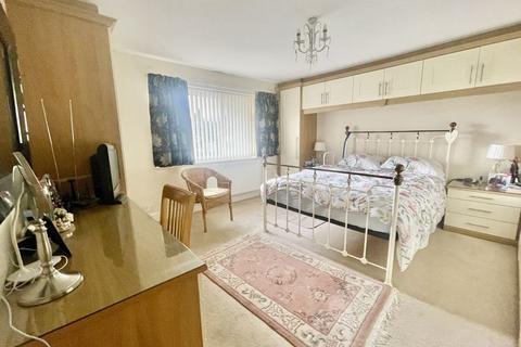 5 Carlton Close, Sutton Coldfield, B75 6BX