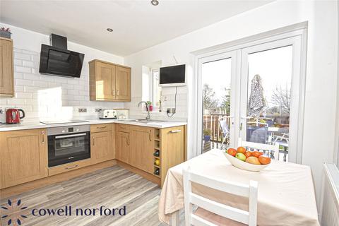 2 bedroom semi-detached house for sale, Fearnlea Close, Rochdale OL12