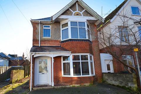 5 bedroom detached house to rent, Borthwick Road, Bournemouth BH1