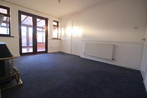 3 bedroom terraced house to rent, Chase Road, Walsall