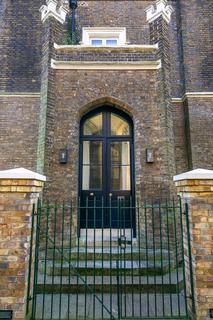 Flat 7 Fairlight House, 4 Church Grove, Kingston Upon Thames, KT1 4AL