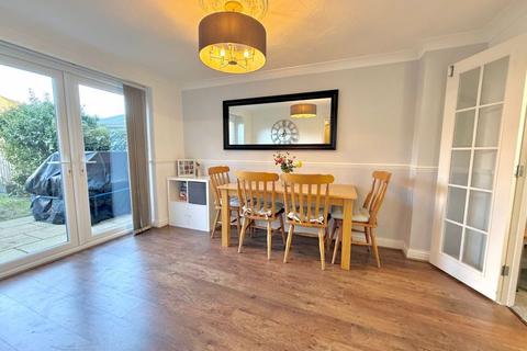 9 Arnald Way, Houghton Regis, Dunstable, LU5 5UN