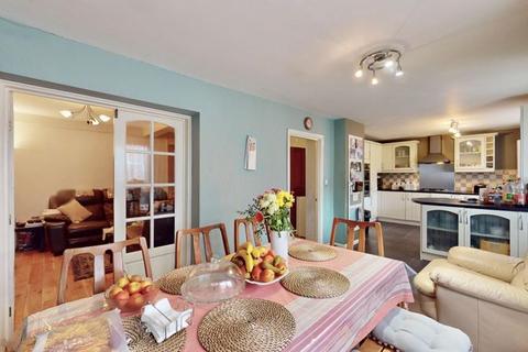 undefined, The Larches, Uxbridge, UB10