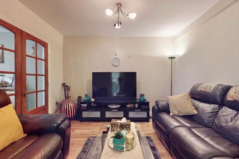 undefined, The Larches, Uxbridge, UB10
