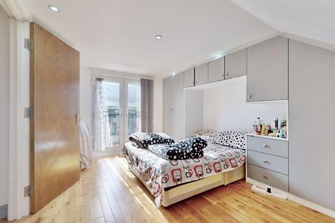 undefined, The Larches, Uxbridge, UB10