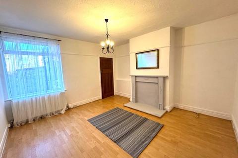 3 bedroom apartment for sale, Chillingham Road, Heaton