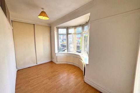 3 bedroom apartment for sale, Chillingham Road, Heaton