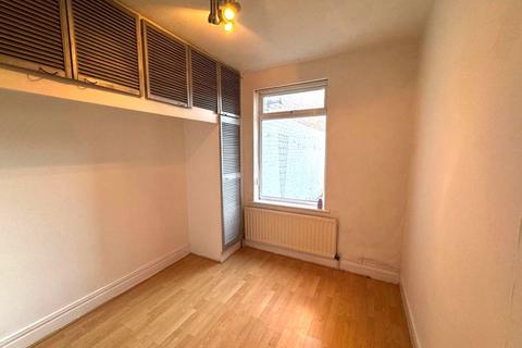 3 bedroom apartment for sale, Chillingham Road, Heaton