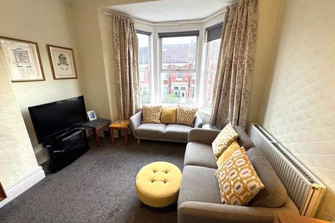 3 bedroom apartment for sale, Warton Terrace, Heaton