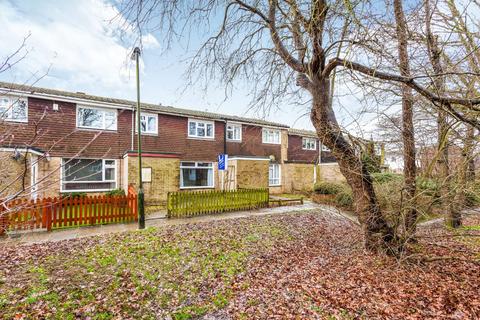 3 bedroom terraced house to rent, Bewbush, Crawley