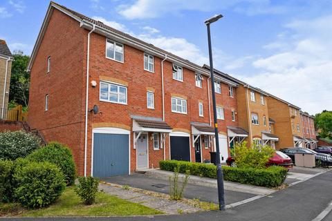 Waggoner Close, Swindon