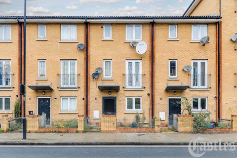 4 bedroom terraced house for sale, Eastway, London