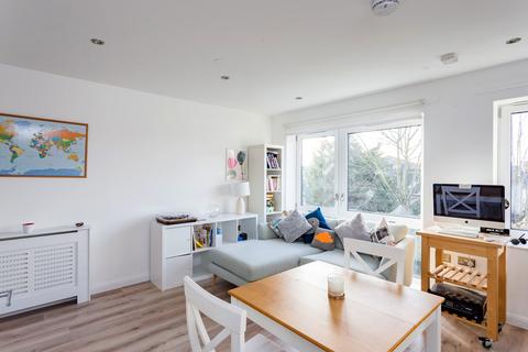 1 bedroom flat to rent, Geldeston Road, E5