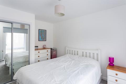 1 bedroom flat to rent, Geldeston Road, E5