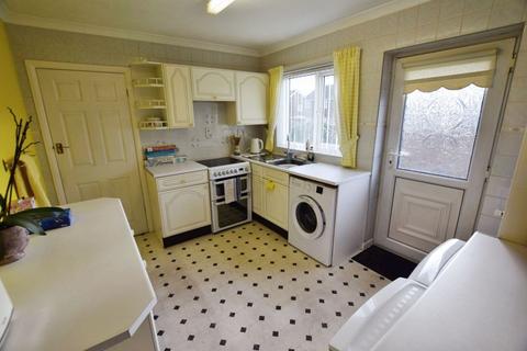 2 bedroom bungalow for sale, Ludlow Walk, Putnoe Area, Bedford