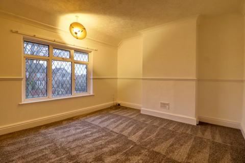 3 bedroom semi-detached house to rent, Burringham Road, Scunthorpe