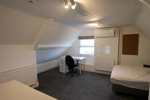 1 bedroom in a house share to rent, Market Hill, Buckingham, MK18 1JN