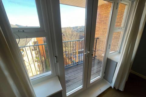 1 bedroom apartment to rent, Large 1 bedroom apartment - Central Luton - The Academy - balcony and parking