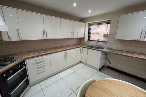 2 bedroom property to rent, Bittell Farm Road, Hopwood , Alvechurch