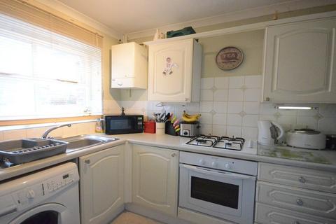 2 bedroom terraced house to rent, Coniston Close