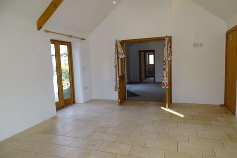 3 bedroom barn conversion to rent, Liskeard PL14